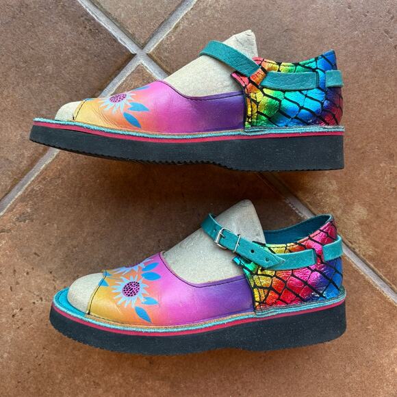 Soletech Painted Style Sandals w Flowers Iridescent Rainbow size 8(?) Pls Read! - Picture 9 of 15